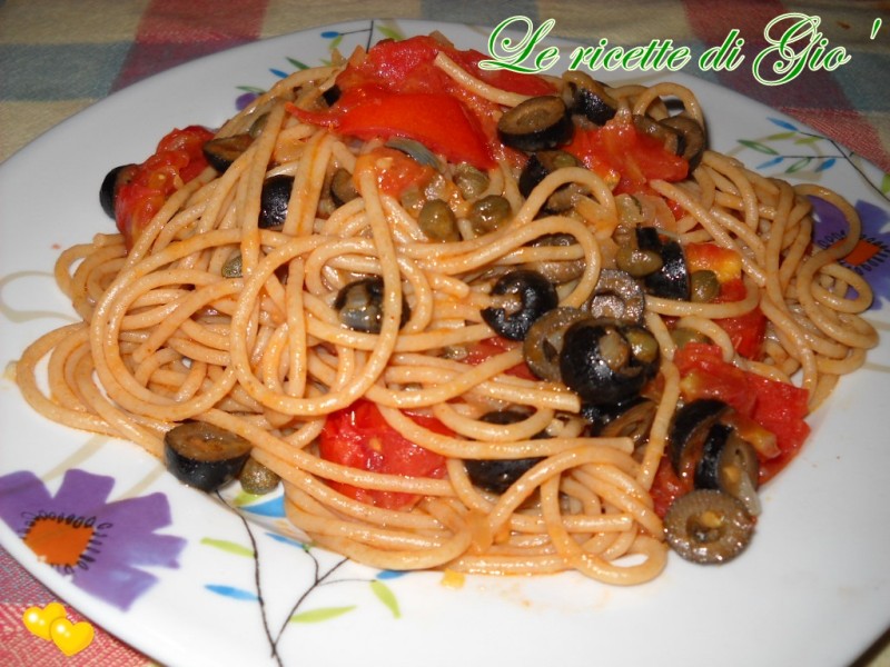 Spaghetti al tonno e pomodoro• quarantaquattropiatti